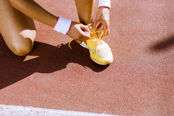 Atleta si prepara a scendere in campo.