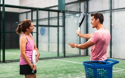 Cerchi un corso pomeridiano di padel a Busto Arsizio? Vieni da Island Fun Village